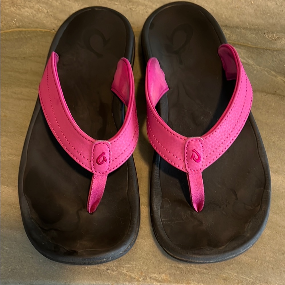 OluKai Orchid Pink Flip Flops with Black Sole